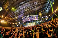 「GLAY LIVE TOUR 2022 ～We♡Happy Swing～ Vol.3 Presented by HAPPY SWING 25th Anniv.」幕張メッセ国際展示場9～11ホール公演の様子。（撮影：田辺佳子）