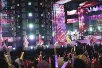 ももいろクローバーZ「ももクロ夏のバカ騒ぎ2022 -MOMOFEST-」の様子。(c)キングレコード