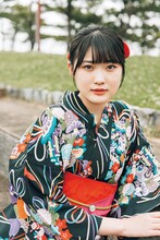 江口紗耶（BEYOOOOONDS）1st写真集「Saya」より。