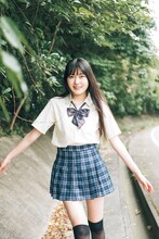 江口紗耶（BEYOOOOONDS）1st写真集「Saya」より。