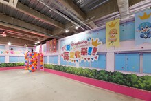 「Strawberry Summer!! すとぷり 夏の苺文化祭!!」のエントランス。