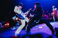 加藤隆志（G）とCÉSAR（ALI / G）。（撮影：勝永裕介）