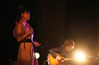 TRUE「Acoustic Live 2022 TRUE NOTE page1.」の様子。