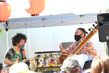 左からU-zhaan、石濱匡雄。