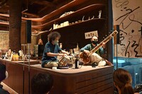 左からU-zhaan、石濱匡雄。