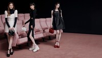 ITZYが起用された「CHARLES & KEITH FALL COLLECTION 2022」キャンペーンビジュアル。
