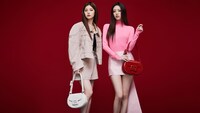 ITZYが起用された「CHARLES & KEITH FALL COLLECTION 2022」キャンペーンビジュアル。
