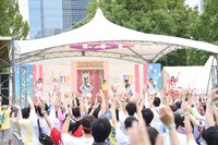 グランドオープニングでのラジオ体操の様子。