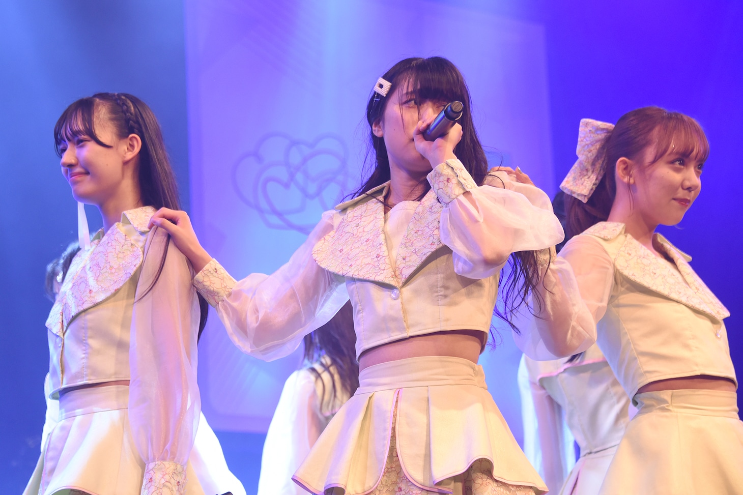 ukkaによるライブの様子。