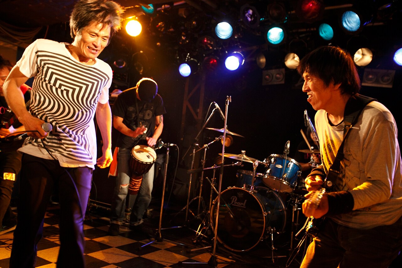 THE FOOLSドキュメンタリーを新宿LOFTで初上映、ゆかりの人物たち
