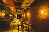 YOKOHAMA COAST garage+のロビーフロア。