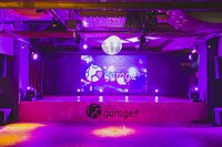 YOKOHAMA COAST garage+のメインステージ。