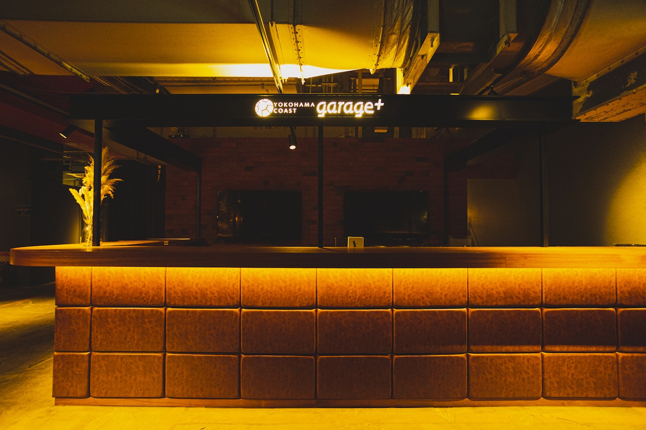 YOKOHAMA COAST garage+の受付。