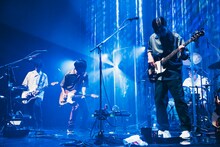 「くるりライブツアー2022」8月4日公演の様子。（Photo by Ryo Mitamura）