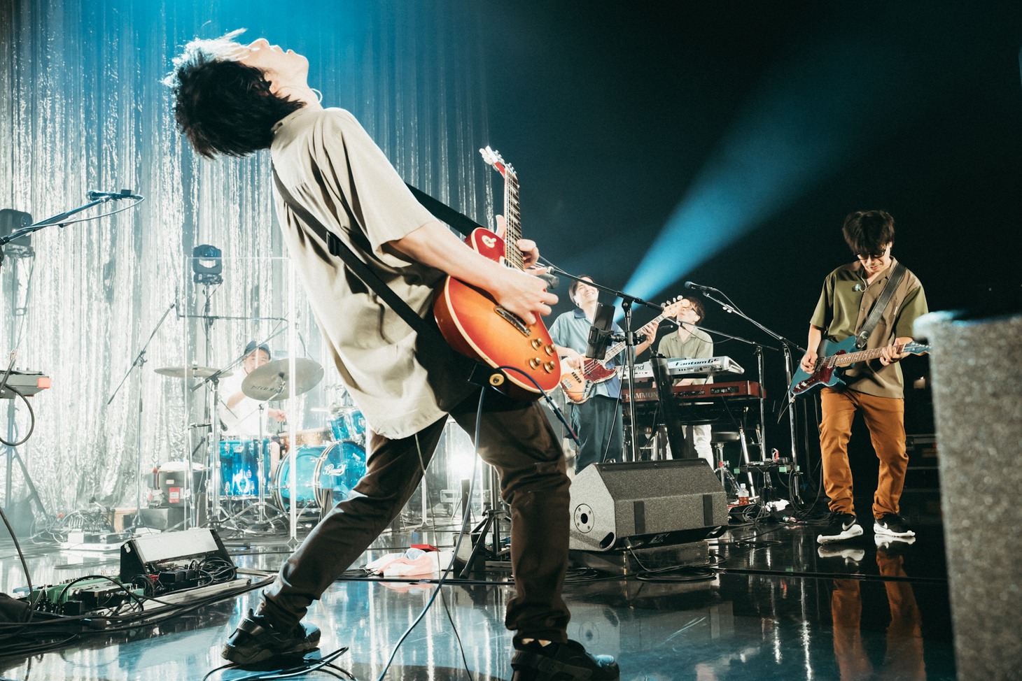 「くるりライブツアー2022」8月4日公演の様子。（Photo by Ryo Mitamura）