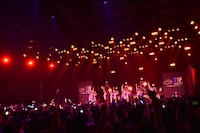 GANG PARADEによるライブの様子。