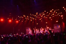 GANG PARADEによるライブの様子。