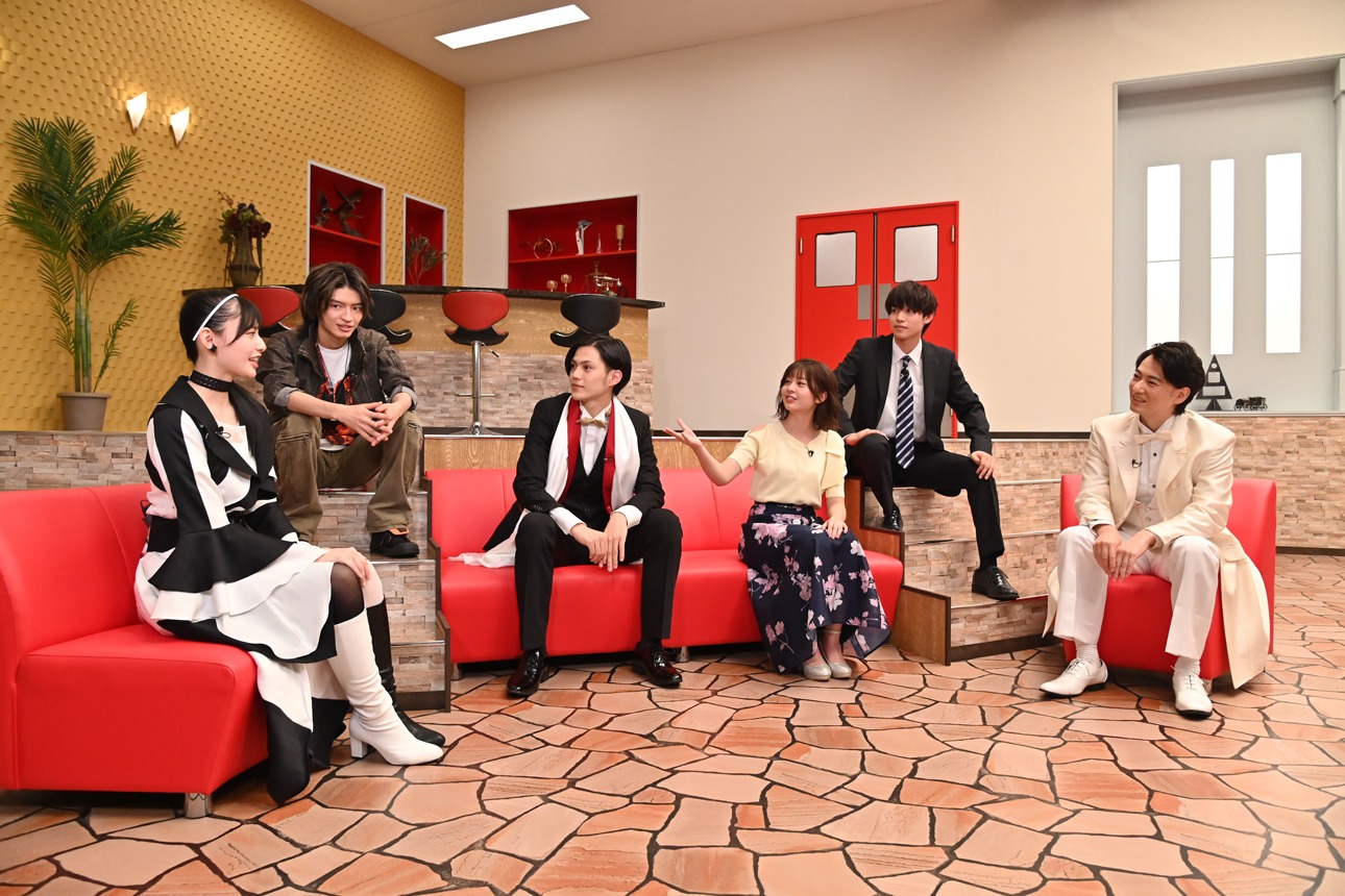 「仮面ライダーギーツ」制作発表の様子。