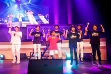 えびポンのステージに登場したEBiDAN TOKYOのメンバー。（撮影：笹森健一）