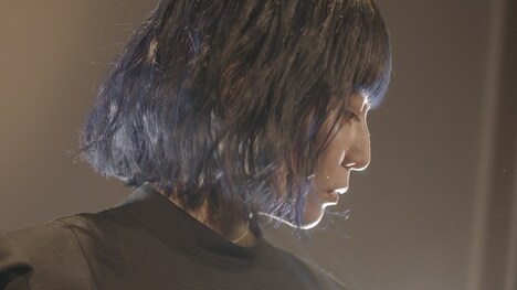 「日曜日とマーメイド」よりナナヲアカリ。