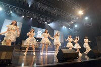 「バンビーナ」を披露する#ババババンビ。