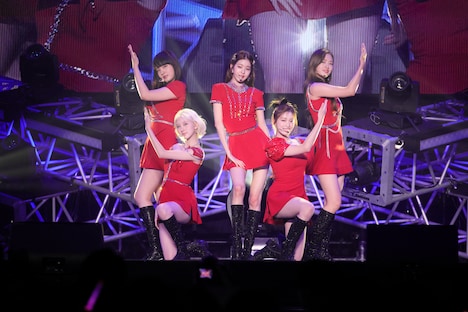 IVE (c)STAR CONTINENT, ALL RIGHTS RESERVED.