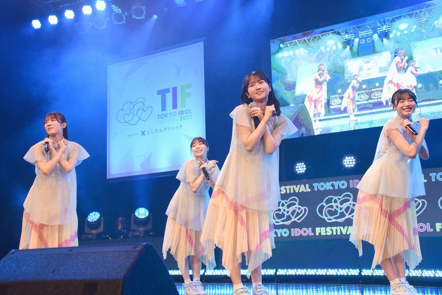 日向坂46