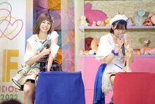 左から大場はるか（ナナランド）、鍛治島彩（アップアップガールズ（２））。