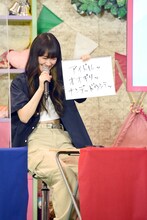 「アイドルが飼っているインコが話すセリフを教えてください」というお題に回答するminan（lyrical school）。