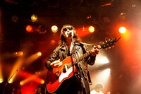 志磨遼平（撮影：上飯坂一）