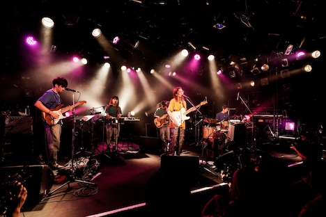 柴田聡子inFIRE（撮影：上飯坂一）