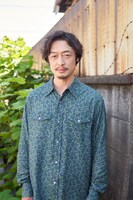 和田聰宏扮する似非森浩作(c)峰浪りょう / 集英社 (c)ドラマ「少年のアビス」製作委員会・MBS