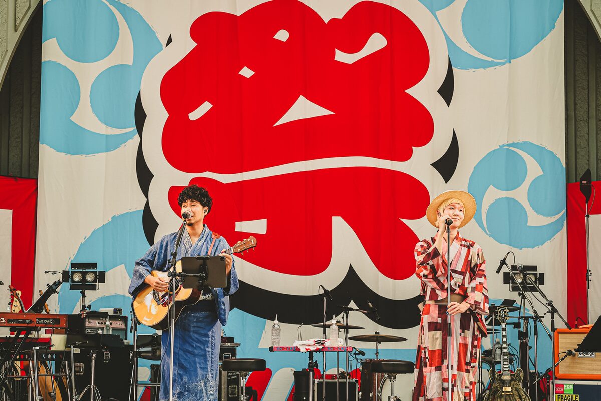 吉田山田の夏祭り 今年も大盛況 次に一緒に歌える日まで歌い続ける ライブレポート 写真25枚 音楽ナタリー