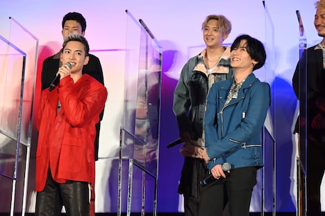 左から三山凌輝、川村壱馬。