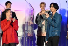 左から三山凌輝、川村壱馬、前田公輝。