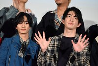 左から川村壱馬、前田公輝。