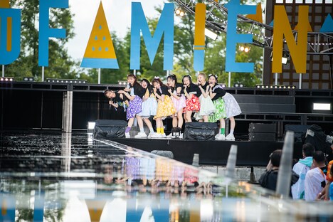 つながるエビ中。