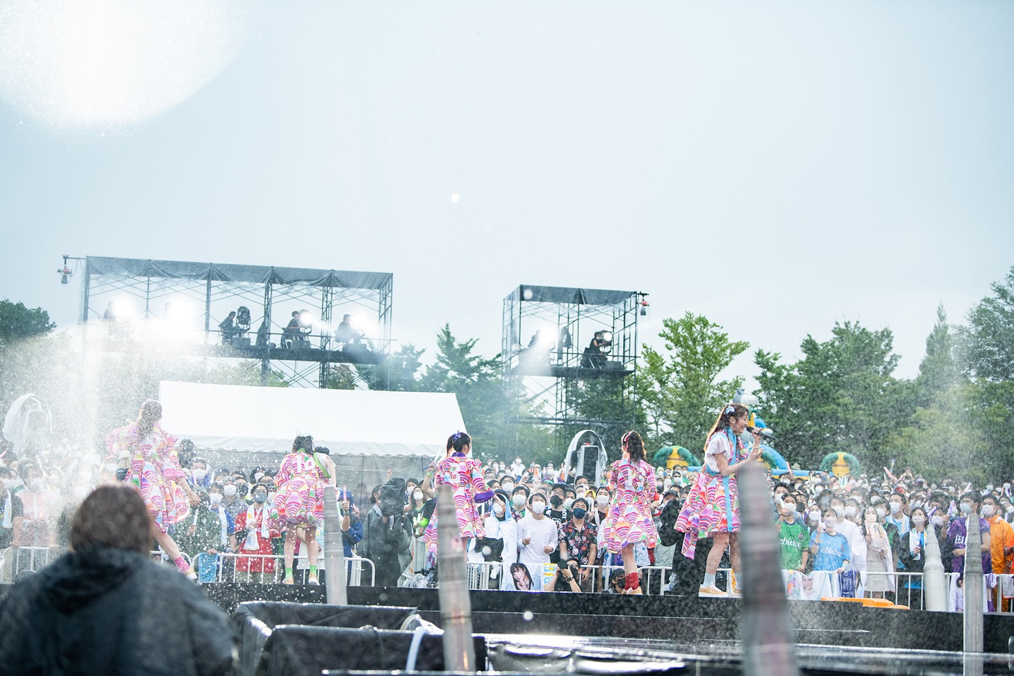 「エビ中 夏のファミリー遠足 略してファミえん in 山中湖 2022」1日目の様子。