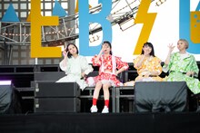 左から小久保柚乃、桜木心菜、柏木ひなた、安本彩花。