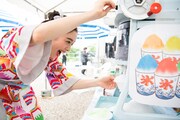 かき氷機でテンションが上がる風見和香。