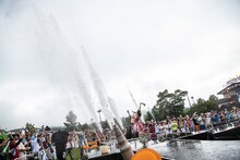 「エビ中 夏のファミリー遠足 略してファミえん in 山中湖 2022」1日目の様子。