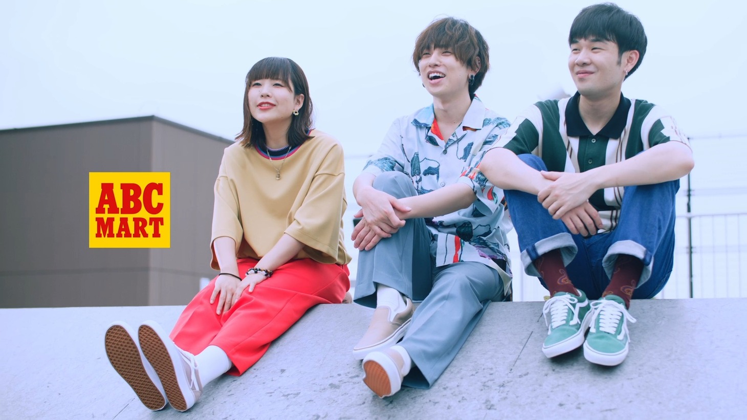 「#SaucyDog VANSカラーズコレクション キャンペーンムービー」より。