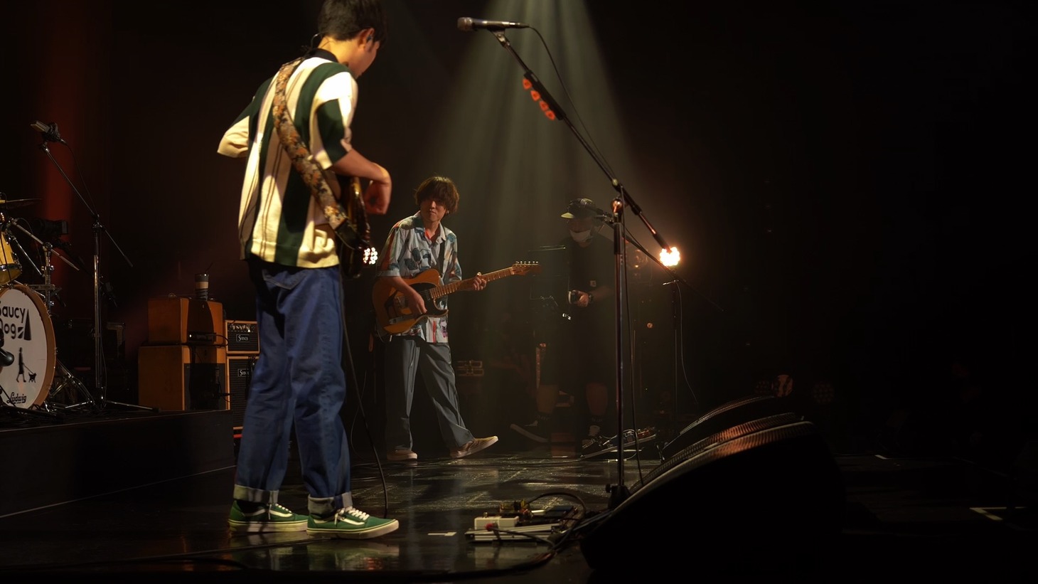 「#SaucyDog VANSカラーズコレクション キャンペーンムービー メイキング＆インタビュー」より。