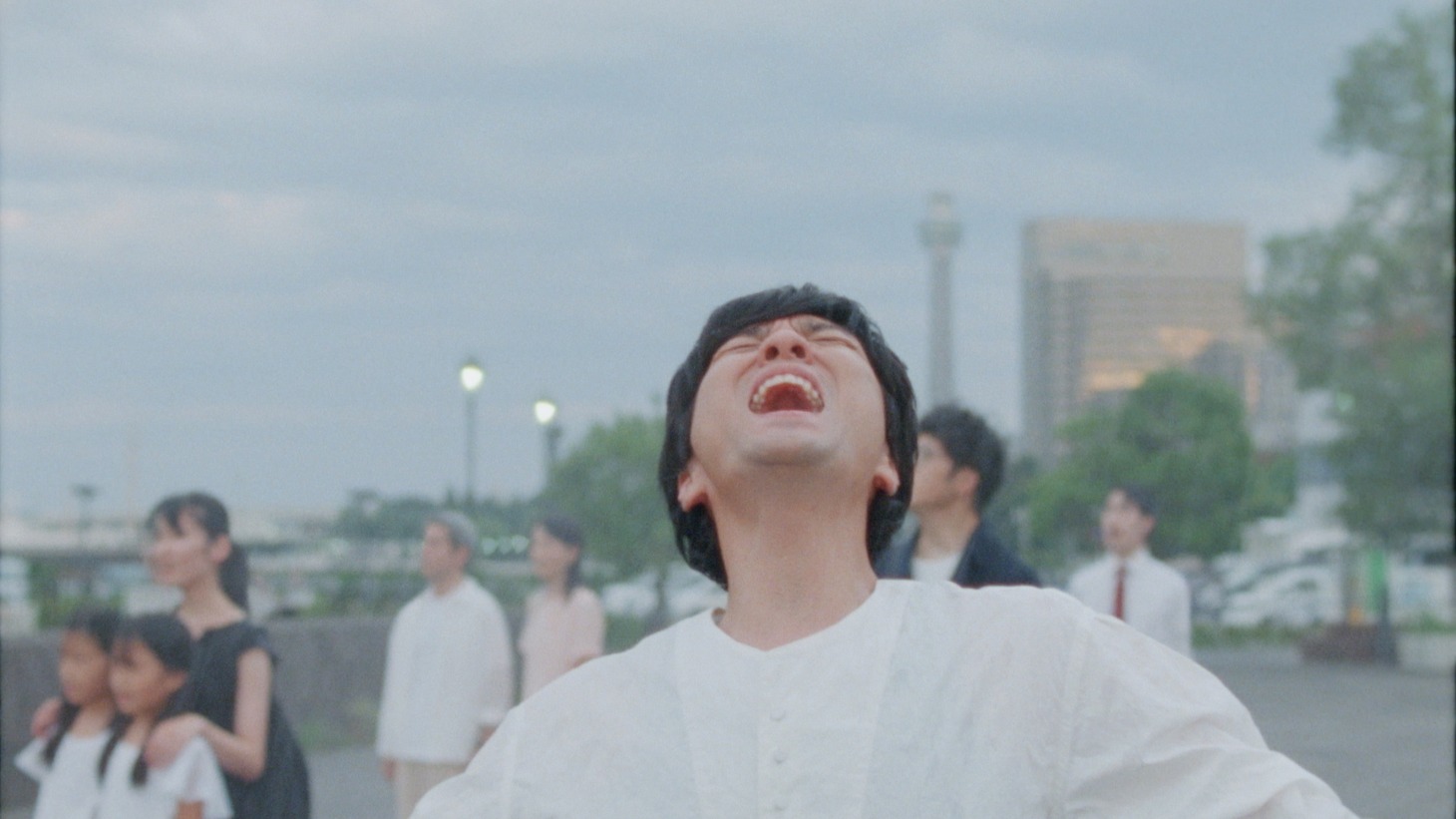 森山直太朗「茜」ミュージックビデオより。