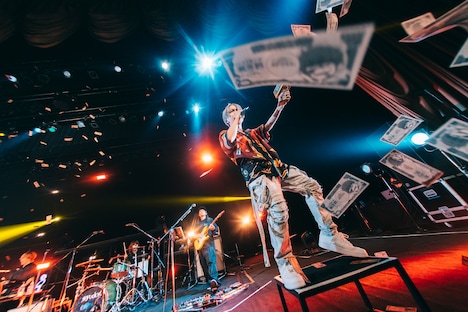 「syudou Live 2022『加速』」より。（Photo by Shingo Tamai）