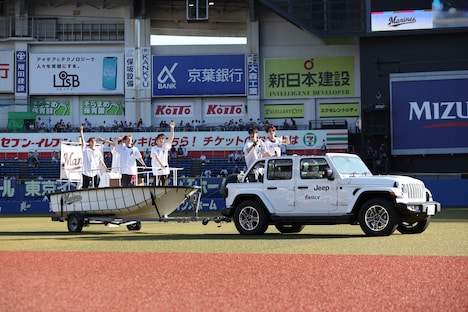 ONE N' ONLYのスペシャルライブの様子。（球団提供）