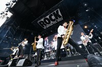 東京スカパラダイスオーケストラのステージの様子。（写真提供：ROCK IN JAPAN FESTIVAL 2022）