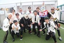 東京スカパラダイスオーケストラ、ムロツヨシ、MAN WITH A MISSIONのTokyo TanakaとJean-Ken Johnny。（写真提供：Sony Music Artists）