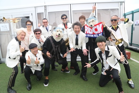 東京スカパラダイスオーケストラ、ムロツヨシ、MAN WITH A MISSIONのTokyo TanakaとJean-Ken Johnny。（写真提供：Sony Music Artists）
