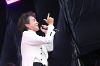 ムロツヨシ（写真提供：Sony Music Artists）